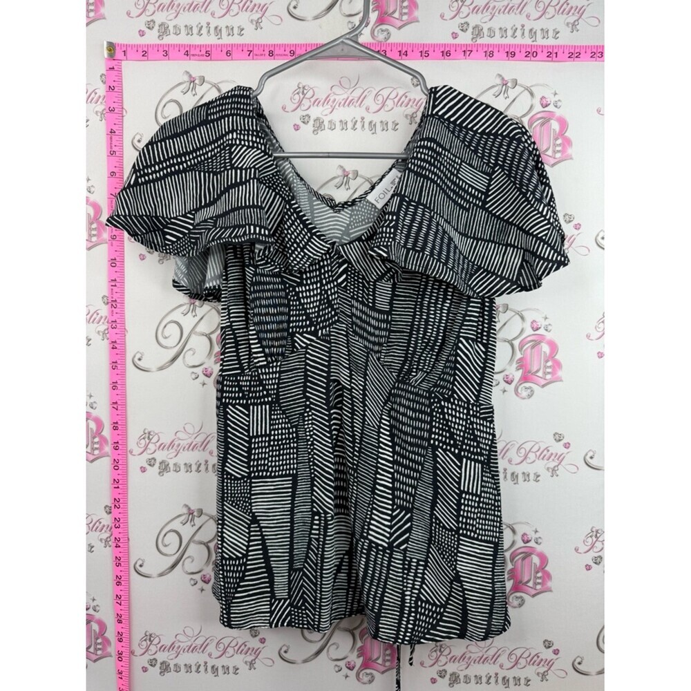 Foil shirt ruffles frilly Black & White Geometric Ruffle-Sleeve Women’s Blouse